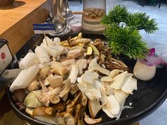 -一朵菌·野生菌探索家火锅(南亚店)