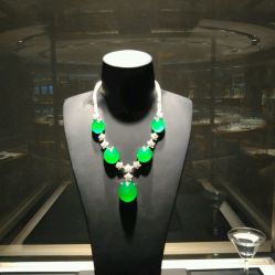 -北京七彩云南翡翠珠宝旗舰店(月坛店)