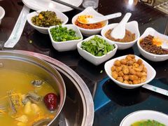 -丫丫汤膳打边炉(宏府408坊店)