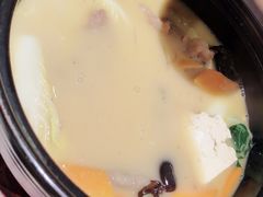 京城酥肉锅-四季民福烤鸭店(西单华威约饭街店)