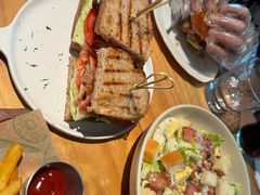 -三勾JJJ Burger&Coffee(梅溪湖店)