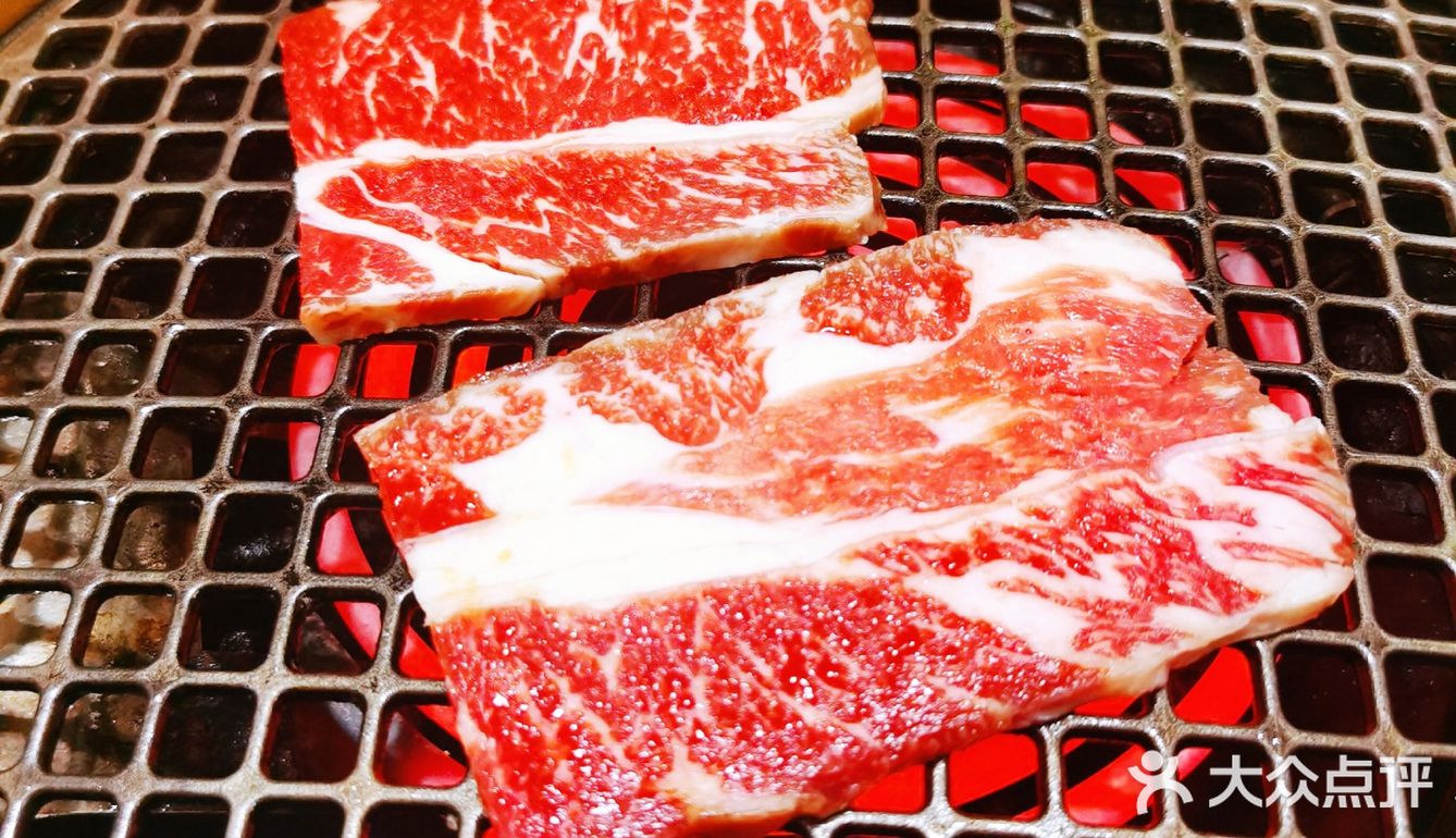 吃肉乐园丨富士烧肉牧场肉品高级，等你来大快朵颐