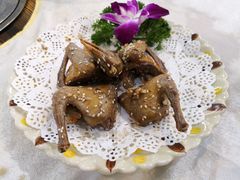 特色盐焗乳鸽-顺德美食坊(南沙分店)