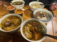 -矮子粉店1985·长沙米粉(湘春路店)