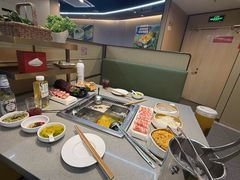 -海底捞火锅(高新活力城Villgae店)