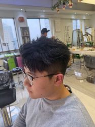 -镁连社·美联社