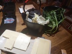 -东巴人鱼豆花火锅(幸福街店)