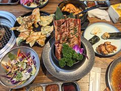 -明洞阿姨·韩式酱蟹烤肉·创意料理(三元桥店)