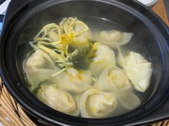 砂锅蟹粉馄饨-馋三尺蟹粉小笼(人民广场店)