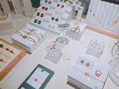 -LADY FAFA(巨鹿路陕西南路路口店)