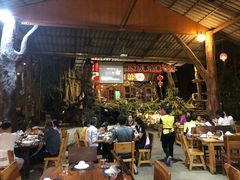 -绿光森林餐厅