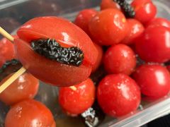 番茄夹乌梅-老炳·七丛松甘草水果