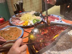 -周小明火锅(黑金冠社区店)