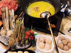 -鲜入围煮花胶鸡海鲜火锅