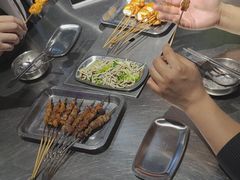 -马路牙子烧烤音乐酒馆(望京店)