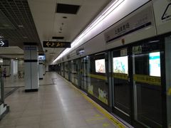 -上海体育场(地铁站)