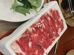 -元一希尔顿酒店·鲜切牛肉火锅禅自助餐厅