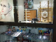 -华彬眼镜专业渐进配镜(潘家园店)