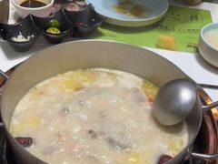 -洪氏嗨捞·猪肚鸡火锅(阳光天地店)