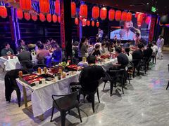 -VIVA·百人年会团建篮球场轰趴馆