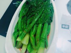 -新大咀港式茶餐厅(宝山万达店)