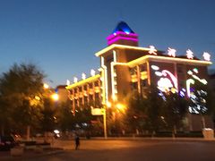 -布尔津河堤夜市