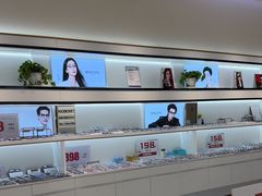 -J-Optical佳视明眼镜·蔡司视觉(青岛金茂览秀城店)