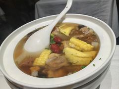 -江城小馆陕南妈妈菜·全球旅行餐厅(钟楼店)