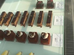 -UNI UNI(环亚凯瑟琳店)