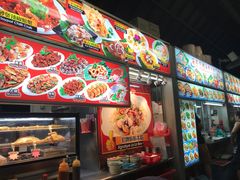 -东海岸人工湖美食村