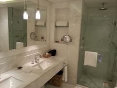 -苏州金鸡湖中茵皇冠假日酒店