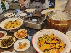 -富正毅三下锅·湘西韵味(天门山索道店)