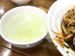 -胡成记口蘑龙眼包子(盐道街店)