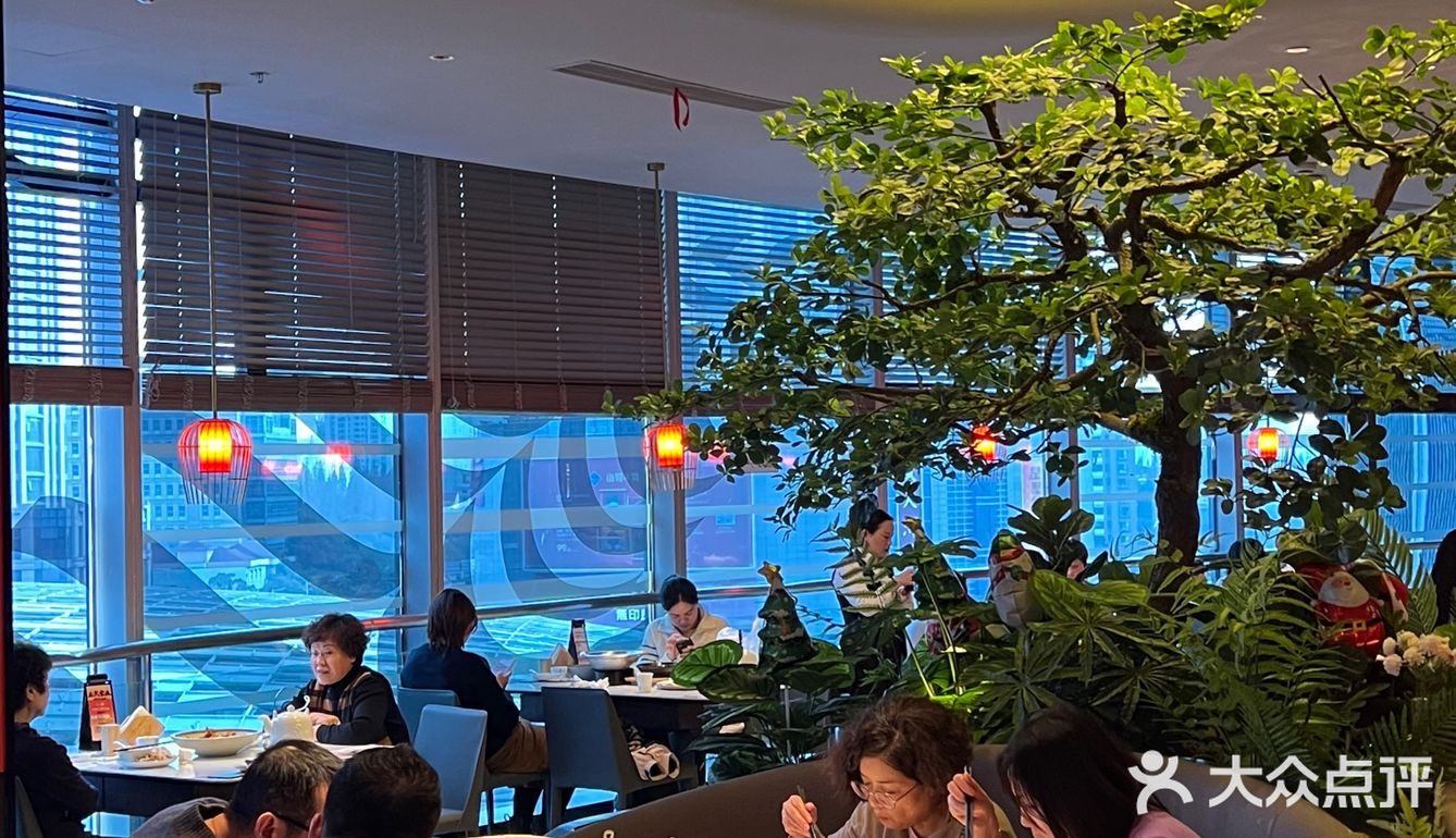 就这个… 4个人要了10碗饭