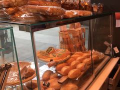 -巴黎贝甜(大宁国际商业广场店)