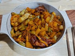 -内蒙焖面大盆骨餐馆(山大路店)