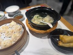 -馋三尺蟹粉小笼(人民广场店)