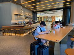 -星巴克臻选(上海合生汇1F店)
