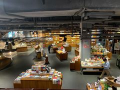 -阅·潮Readzone(珠海华发商都店)