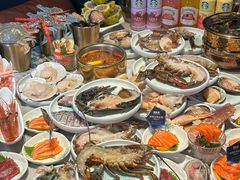 -雍容荟帝王蟹活龙虾展台自助(IFS黑金店)
