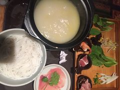 -云海肴·汽锅鸡·云南菜(天山百盛优客店)