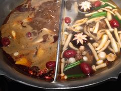 -湊湊火锅·茶憩(新中关购物中心店)