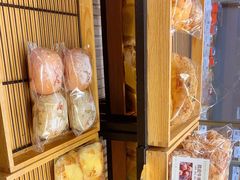 -顶东面包花园·生日蛋糕(世博店)