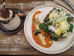 -FLOVIE FLORIST CAFE