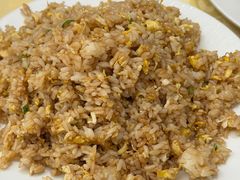 加酱油的蛋炒饭-华春餐馆(鱼山路店)