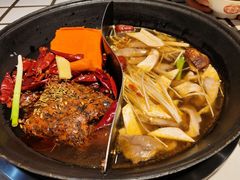 -贰回巷火锅馆(钟楼店)