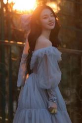 -Renee芮亦婚纱(原丽莎)