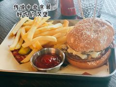 The&nbsp;K.O.&nbsp;绝代佳人招牌汉堡-Side Street街旁(交道口店)