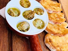 蜗牛配蒜香面包-EN SPACE恩空间