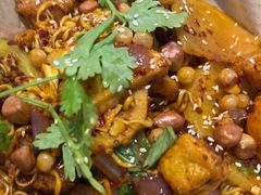 -红渡小香·牛肉麻辣香锅(车站南路店)